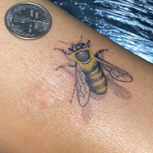 GKUNNYTATTOOMicro Tattoo Bee 🐝 