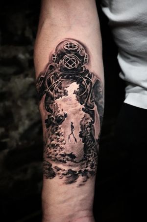 Black and grey realism diver tattoo