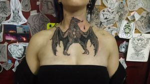🦇 My favourite celebration is coming🎃and this Bat that I made time ago, Knows it! No filters, raw photography! . . . . . #battattoo #bat #dark #goth #chest #chesttattoo 