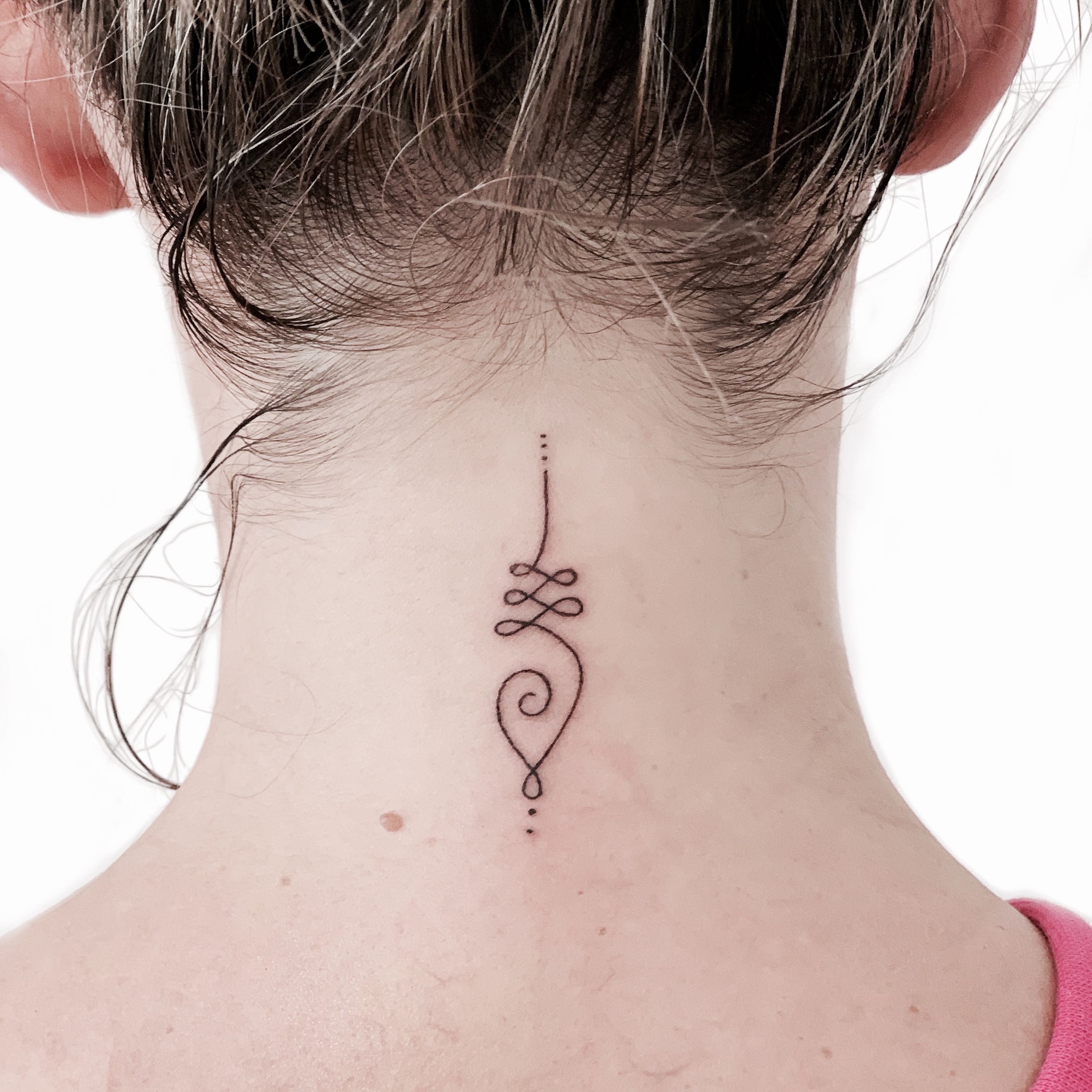 Tattoo uploaded by Sabrina Borba • #unalome #unalometattoo #ribs #girl •  Tattoodo