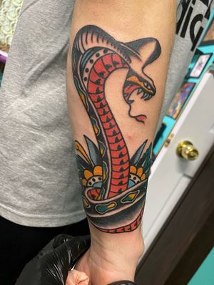 #cobra #americantraditional #traditional #color #snake #black #red #arm