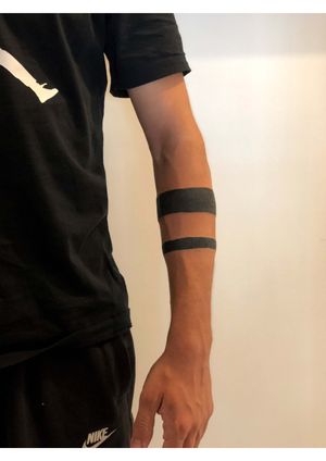 Black armbands for Chris