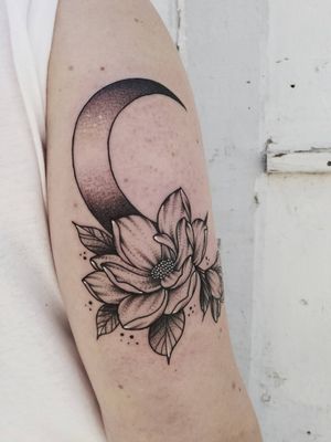 Moon and flower 🌜🌼