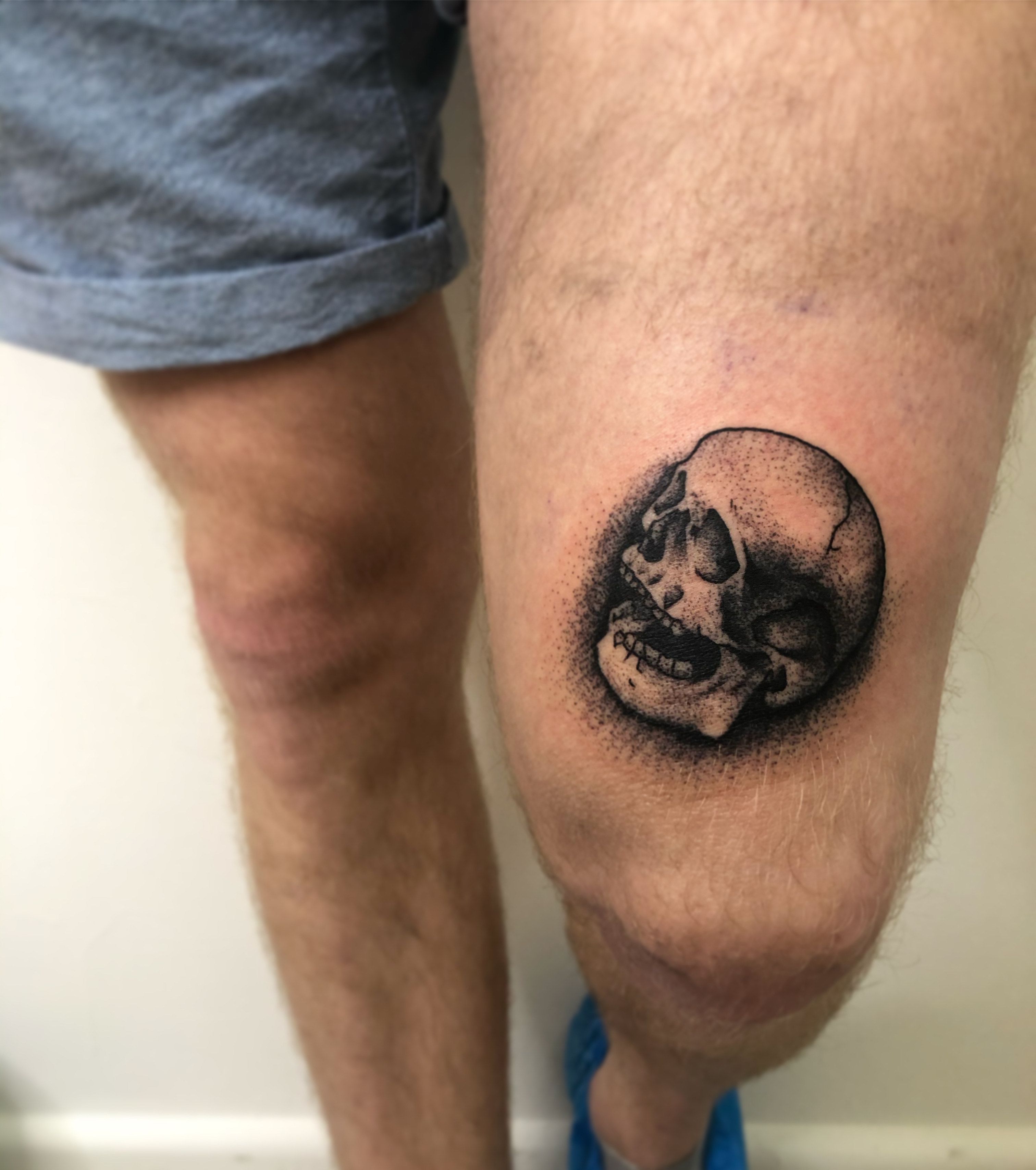 Skull in progress blackandgrey skull kneetattoo  Skull sleeve tattoos Knee  tattoo Tattoos for guys
