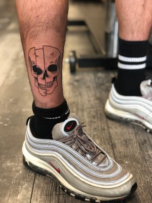 Tattoo by Six Feet Under Tattoo
