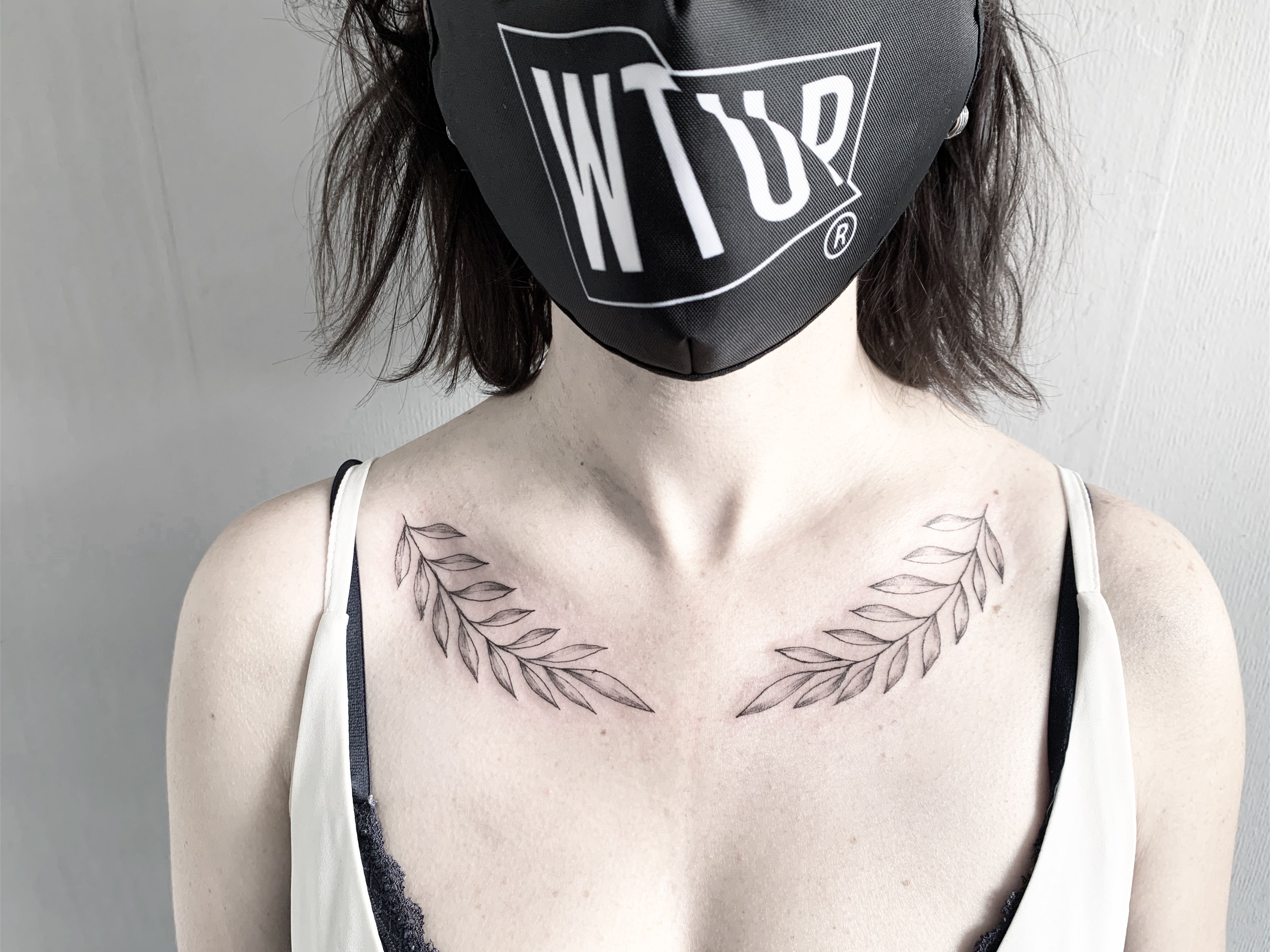 47 Sexy Collarbone Tattoo Ideas Photos For Inspiration  POPSUGAR Beauty