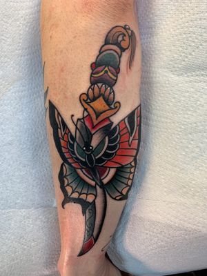 I’m back on #tattoodo .Did this a few days ago #dagger#traditionalbutterfly