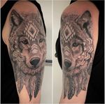 #tattoo #tattoooftheday #tatouage #wolf #wolftattoo #realistic #realistictattoo #realisticink #animal #animaltattoo #feather #feathertattoo #lausanne #lausannetattoo #tattoolausanne #fann_ink