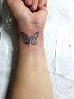 #butterflytattoo #smalltattoo #femaletattoo #fier #albania #tattooalbania #butterfly #tattoocute #tattoo