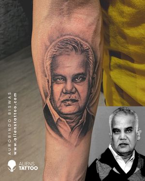 Father Portrait Tattoo by Aurobindo Biswas at Aliens Tattoo What better way to show love and admiration for Dad than to get a tattoo in his honor? Thoughtful tattoos are a gesture of true devotion, and lots of people are getting ink that shows their love of their fathers.