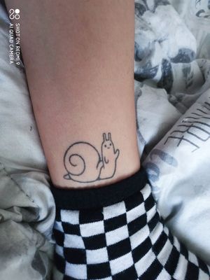 Adventure Time's snail! My second handpoke tattoo ever, I'm proud of it 💗 (healed) 