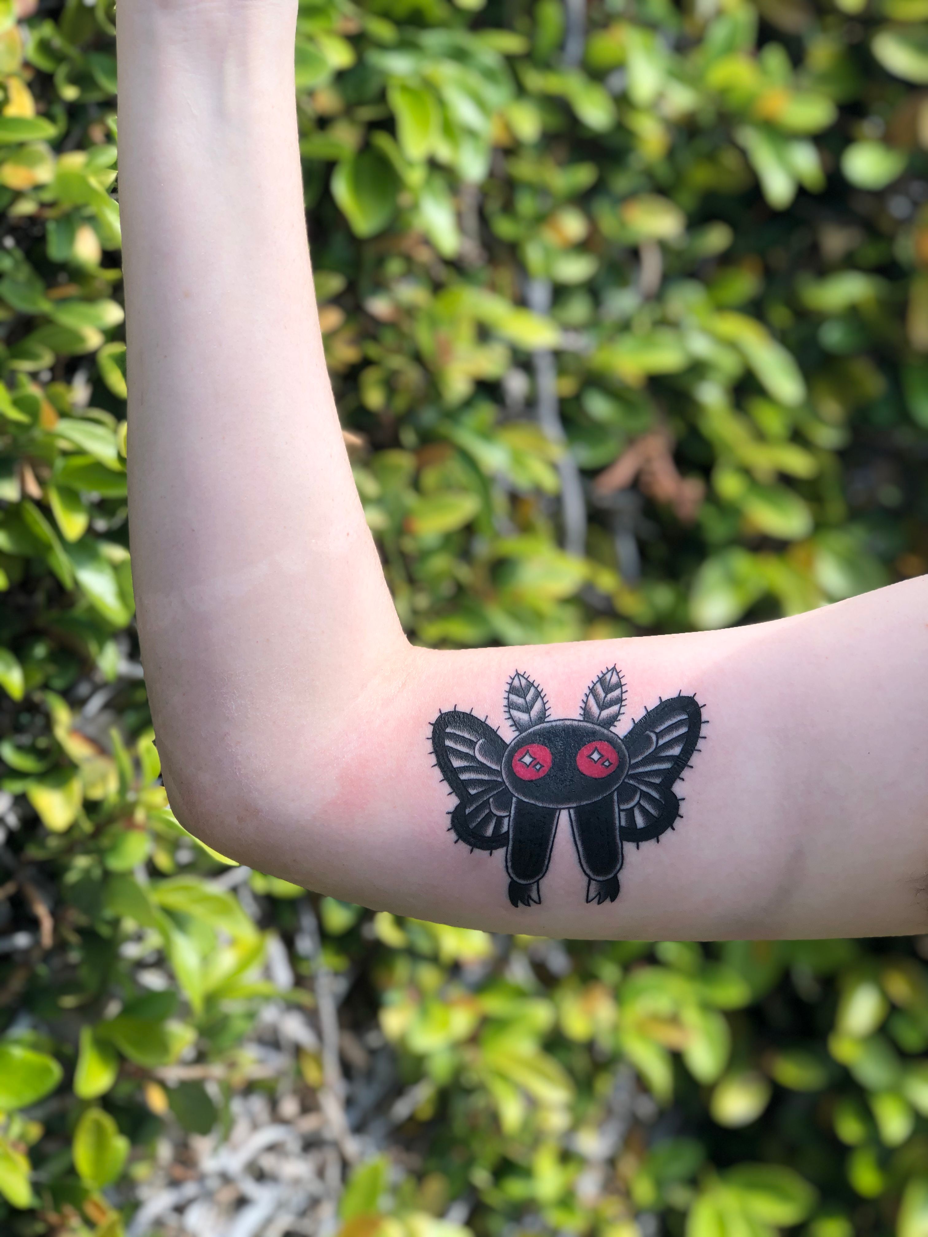 19 Cool Cryptid Tattoos From the Mothman to Nessie  Darcy