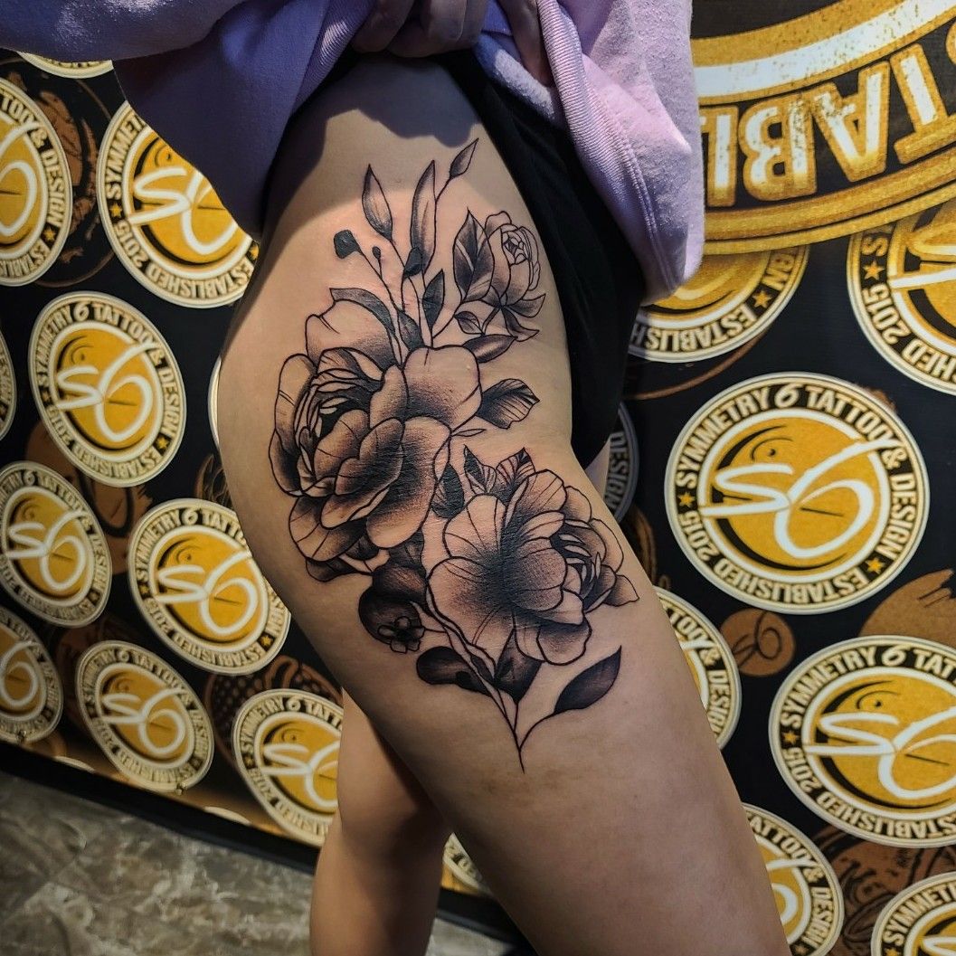 Peony mandala tattoo | Hip tattoos women, Flower thigh tattoos, Hip tattoo  designs