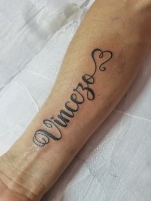 #nametattoo #tat #tattooart #nometattoo #vincezo