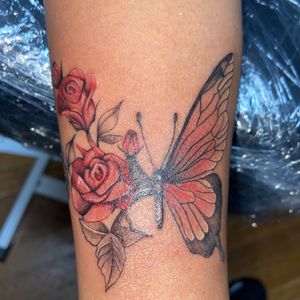 GKUNNYTATTOO Butterfly 🦋 flowers 🌺 Tattoos 