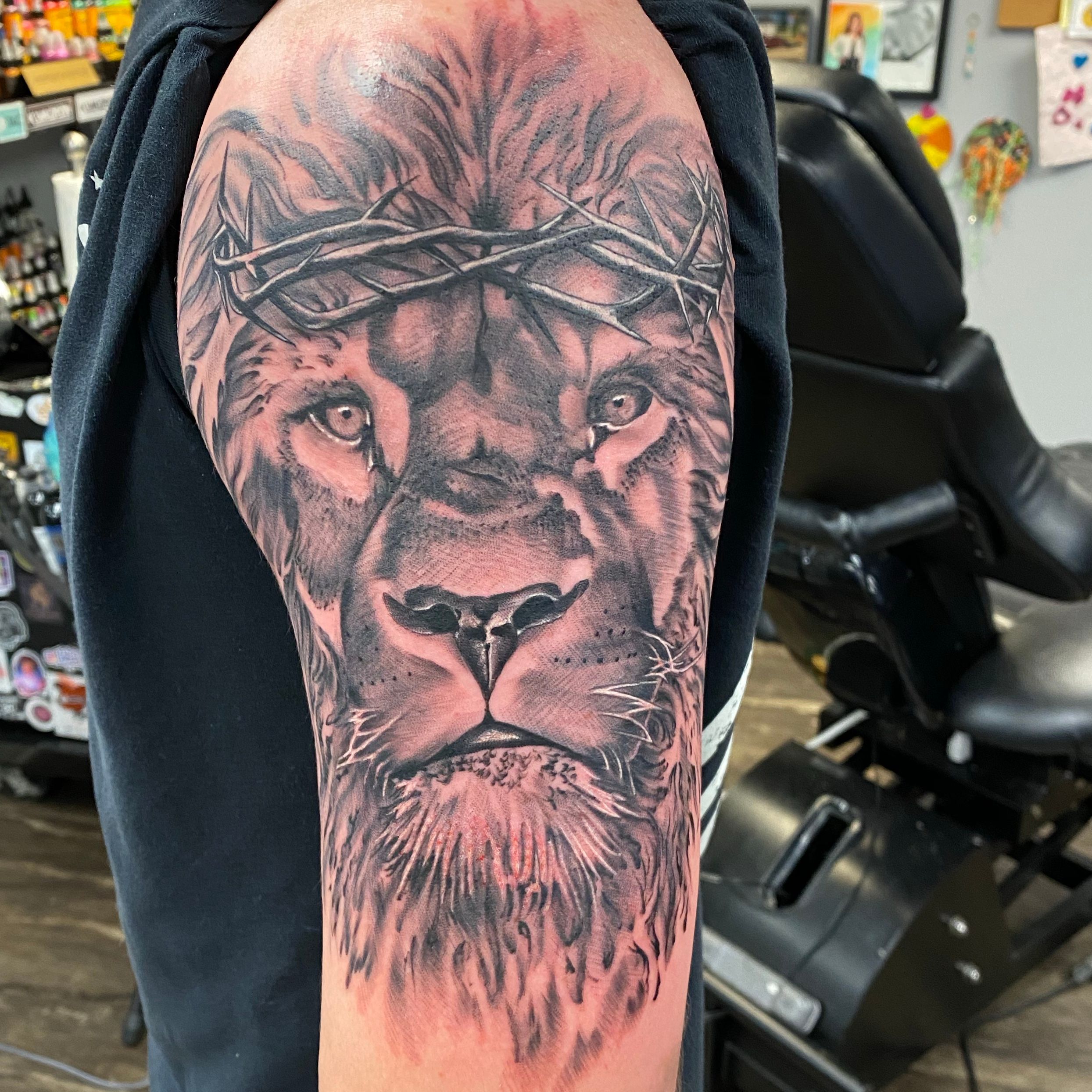 Lion  Crown of Thorns Tattoo Time Lapse  Nick Sundstrom  YouTube