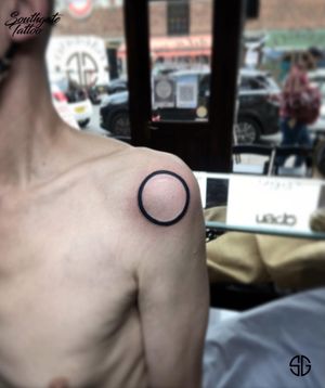 • ⭕️ • A perfect circle by our resident @nicole__tattoo. Still got plenty of designs created before the second lockdown! Your support is much appreciated! Bookings/Info after the lockdown: 👉🏻@southgatetattoo •••#aperfectcircle #perfectcircle #tattoo #circletattoo #geometrictattoo #simplebeauty #southgatetattoo  #sgtattoo #sg #london #staysafe #stayhome #secondlockdown @aperfectcircle 