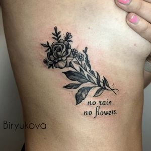 Bouquet on the ribs💐 font style can be any. 