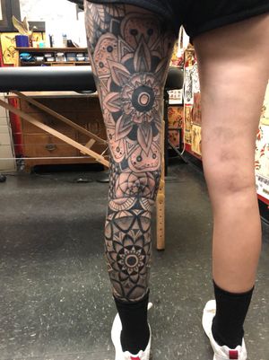 Full Geometric leg sleeve on an awesome client! Still a work in progress 