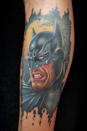 “IT’S NOT WHO I AM UNDERNEATH, BUT WHAT I DO THAT DEFINES ME.”BATMAN#Batmantattoo #wip done with #crowncartridges by @kingpintattoosupply Thank you again @cj_ugarte for giving me the chance to do this cool tattoo@dccomics #Batman #superhero #Americancomicbooks #dccomics #Comics #Dark Knight#kingpintattoosupply #tattoo #tattoos #menwithtattoos #tattooed #tattooart #tattooedmen #besttattoo #mentattoo #tattooformen #tattoolife #beautifultattoo #ideatattoo #perfecttattoo #bodyart #ink #inked #miamibeach #miami #overlordtattoo