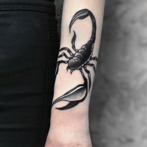 Scorpion tattooInst:@flyrosetattoo #tattoo #tattooscorpion #tattoowork #blacksndgrey #blackandgreytattoo #tattooawesome #tattooed #flyrosetattoo #instatattoo #tattoostyle #blacktattoo 