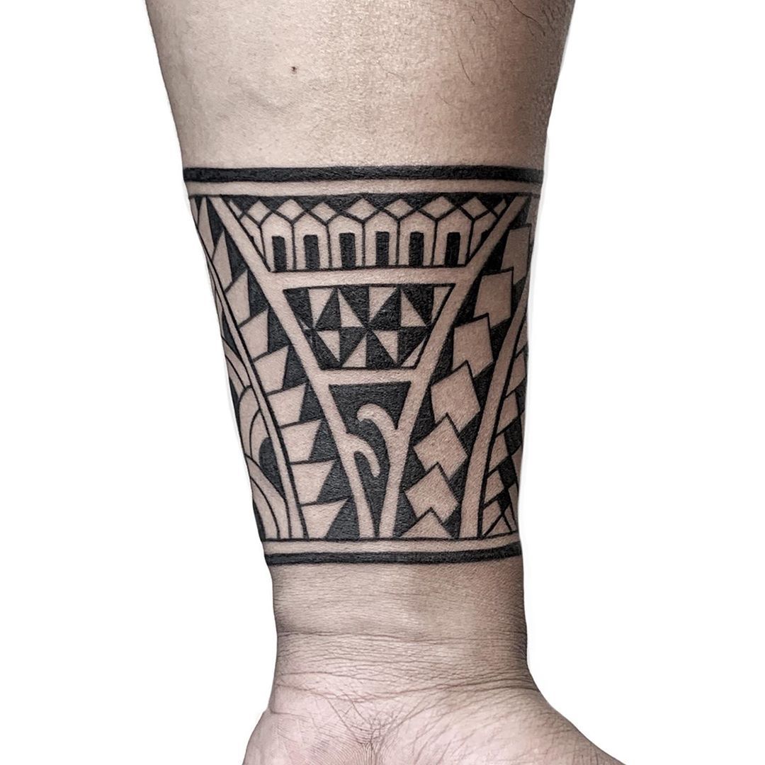 AI Art Generator Tribal Armband Tattoo Designs Dayak Inspired Borneo  Headhunters