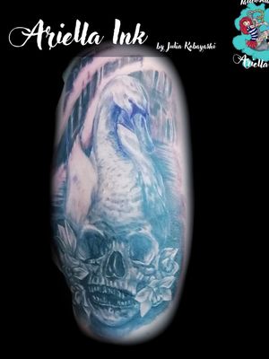 Swan and Skull tattoo #tattoo #tattoos #freshink #freshlyinked #blackandgreytattoo #blackandgrey #realistic #realistictattoo #swan #swantattoo #skull #skulltattoo