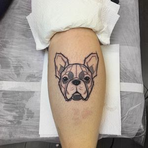 Dog tattooGeometric tattooLinetattooInst:@flyrosetattoo #tattoo #linetattoo #geometrictattoo #dogtattoo #animaltattoo #flyrosetattoo #buldogtattoo #blackwork #blackworktattoo #wowtattoo #besttattoo 