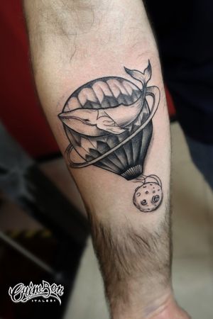 Airballoon from artist own collection#airballoon #whaletattoo #whale #moon #moontattoo #blackandgraytattoo #armtattoo #tattoosformen #tattoolondon 