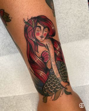 • Even Mermaid has tattoos • and you don’t! Time to change it @southgatetattoo !!! 🔞. Traditional custom design by our resident @nicole__tattoo 🧜‍♀️ Bookings/Info: 👉🏻@southgatetattoo •••#mermaid #with #tattoos #mermaidtattoo #traditionaltattoo #southgatetattoo #sgtattoo #sg #londontattoo #londontattoostudio #traditional #art #southgate #arsenal #northlondon 