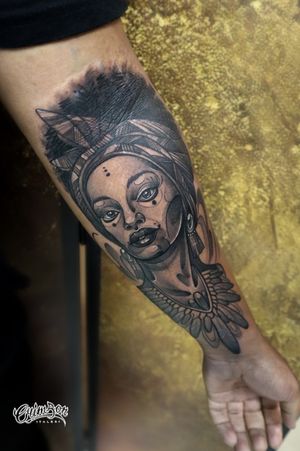 African Beauty 🔥 #africanbeauty #woman #womantattoo #africatattoo #africantattoo #blackandgraytattoo #armtattoo #forearm 