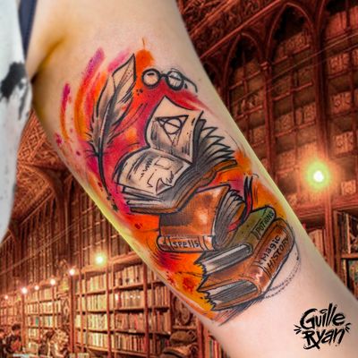 Harry Potter Books 🤓✨⚡📕Hecho en @whynot.tattoo Si quieres tatuarte escríbeme a guilleryanarttattoo@gmail.com....#wizardingworld #harrypotter #potterheads #pottertattoo #library #magic #spells #potions #watercolortattoos #sketchtattoo #jkrowling #barcelonatattoo #tattoolife
