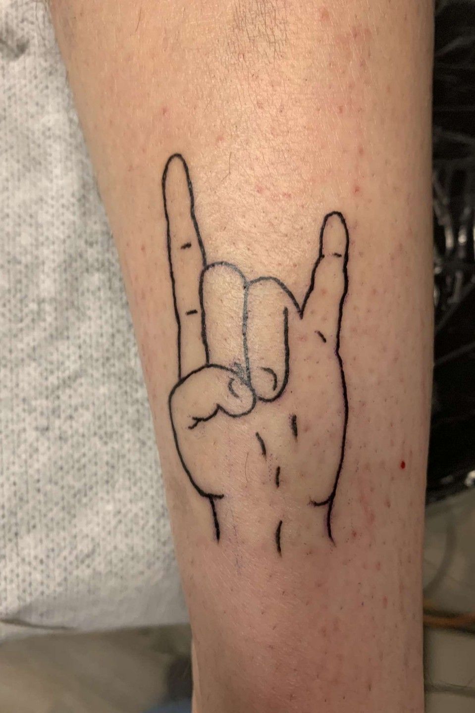 Hang loose and some metal... - Venue Tattoo and Piercing | Facebook