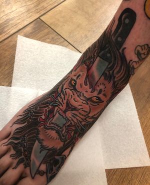 Lion and machete on the foot. Thanks Joey!#liontattoo #lions #liontattoos #traditionaltattooing #tradtatts #traditionaltattooartist #dublin #dublintattoostudio #dublintattooartist #dublintattoo #dublin