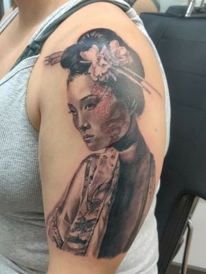 Photorealistic geisha.