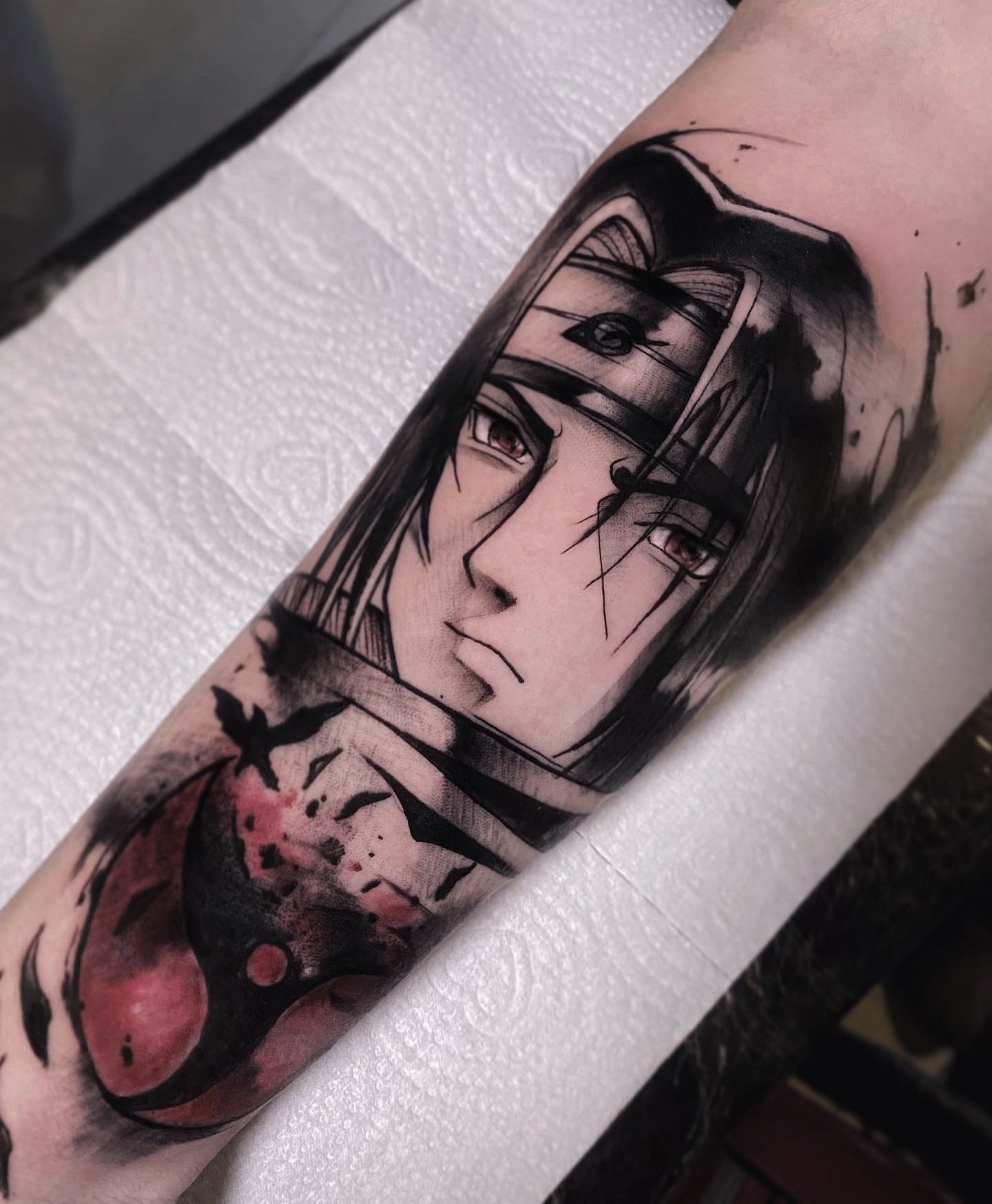 Tattoo uploaded by Willian Muller • • Itachi. #naruto #narutotattoo  #animetattoo #itachi #uchihaitachi #itachitattoo #anime #animemaster •  Tattoodo