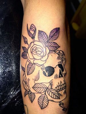 #skull flowers #tattoo