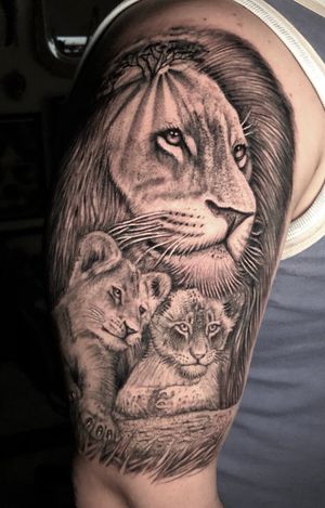 Lions tattoo Maxdemiantattoo (instagram)