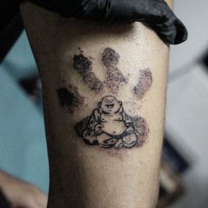 Hoteii with paw tattoo. 