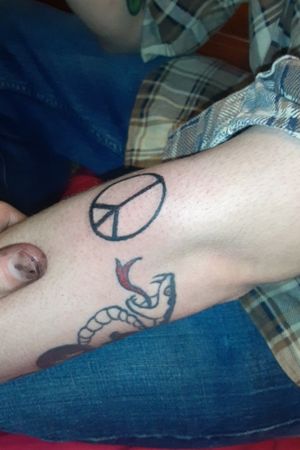 Peace sign and snake for my best freind
