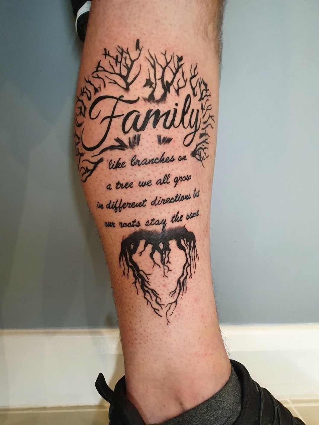 memorial tree done by Aaron Smith at 100 proof, Martinsburg Wv : r/tattoos