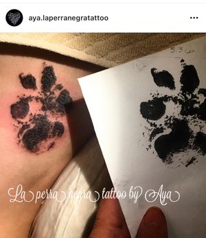 Ink style Dog’s foot prints
