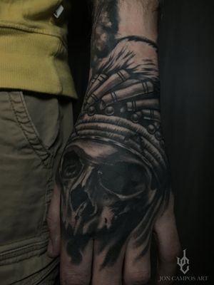 Black and grey Indian skull hand piece 