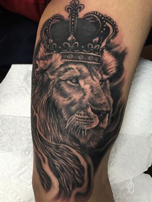 Lion and crown realism black and grey piece by Jon campos Dallas, Tx. 