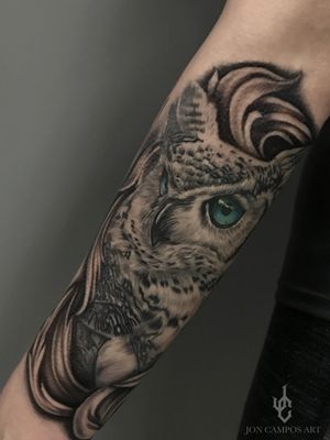 Owl and filigree black and grey tattoo. Done by Jon campos art. 