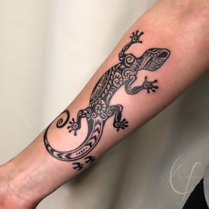 Polynesian Maori Inspired Lizard Forearm Tattoo by Andreanna Iakovidis #polynesian #lizard #maori 