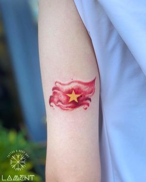 If you cannot describe in words how much you love Vietnam. So the best way is to stamp it on your body right? Inked by Big Boss Lam Vo YOU THINK IT! WE INK IT! ______________________________ Add 205 Trung Nu Vuong st, Da Nang, Viet Nam (3 Floor ) Open from 9:00 to 19:00 (Mon ~ Sun) Pinterest: https://www.pinterest.com/lamenttattoo/ Web: http://lamenttattoo.com/ #tattoo #tattooer #tattooartist #ink #vietnamflag #flagtattoo #amazingtattoo #awesome﻿traveltattoo #travel #design #tattoodesign