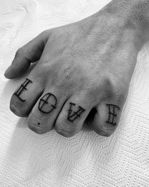Love on fingers 🩸#love #writing #blackline #lettering #line #blackwork #font 