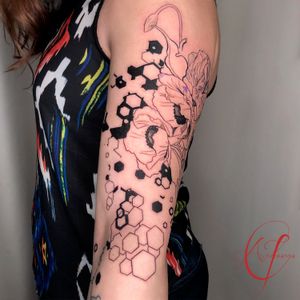 (WIP) Hexagonal Geometric and Poppy Floral Line Work Tattoo by Andreanna Iakovidis. #GeometricTattoo #FloralLineWork #BlackandGrey #GeometricandFlowers #PoppyTattoo