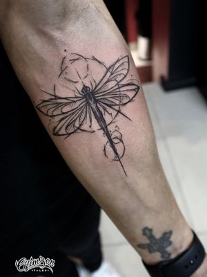 Sketchy Dragonfly⚡️ Waiting list is open post lockdown, consultations offline! Send DM or enquire through website #Dragonfly #dragonflyart #dragonflytattoo #sketchytattoo #blackworktatto #blackink #forearmtattoo